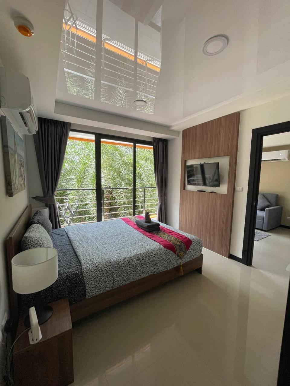 Naiharn Pearl Condo Hotel By Villacarte Nai Harn Room photo